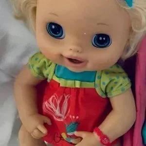 Poupée Hasbro Baby Alive 2010 - Parle Italien, Fonctionne, Batterie